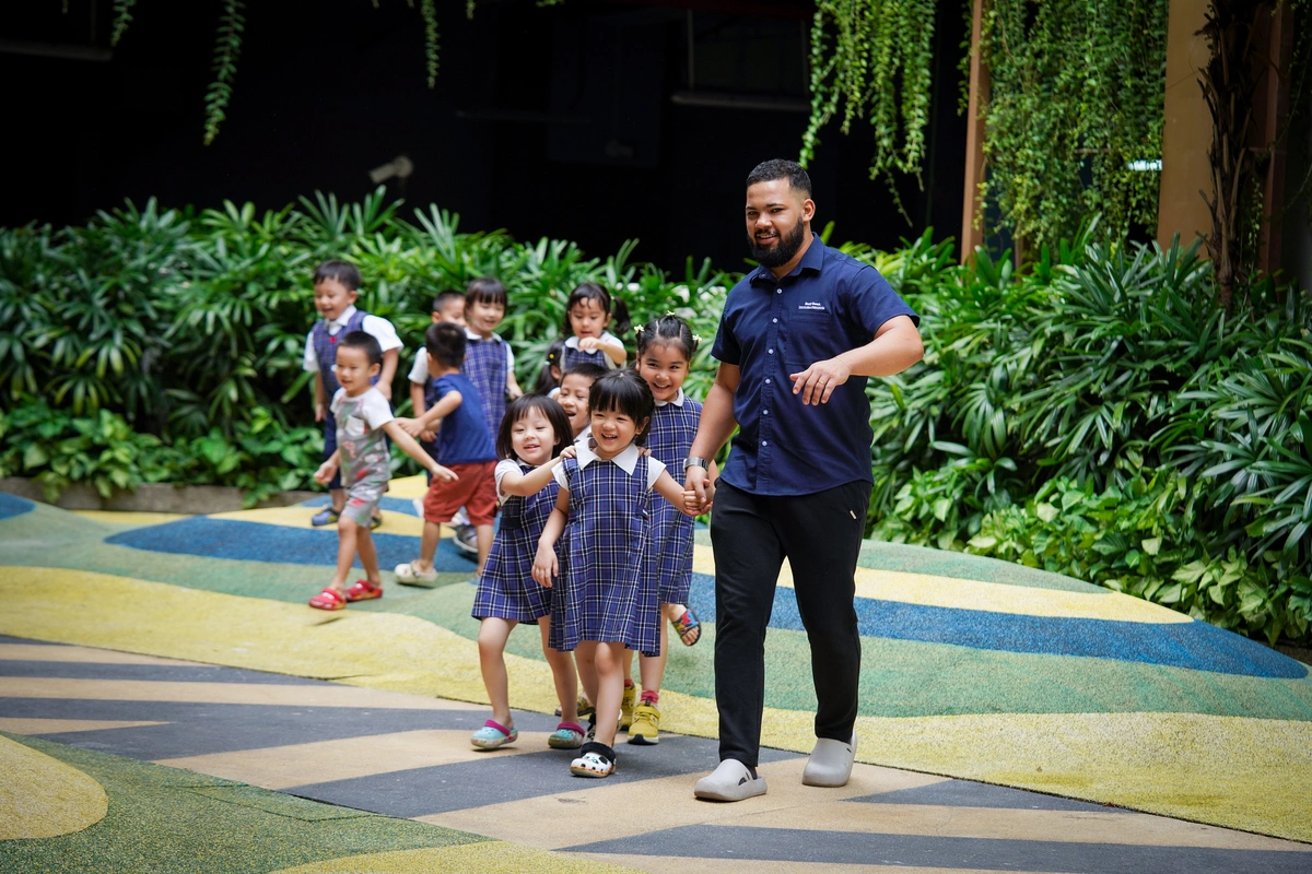 4-indoor Outdoor Play
