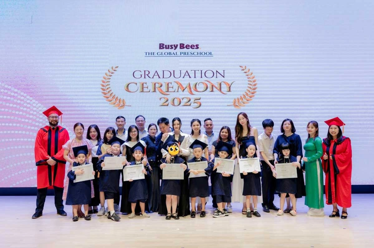 BUSY BEES HANOI – DISNEY DREAMERS