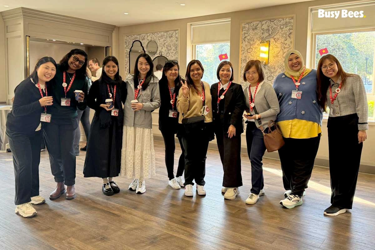 Hai đại diện Busy Bees Việt Nam cùng các đồng nghiệp quốc tế lan tỏa tinh thần kết nối và học hỏi trong hành trình Talent Exchange Programme 2025