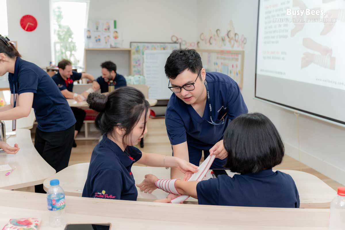 Teachers receive expert guidance in controlling bleeding and providing first aid for minor injuries